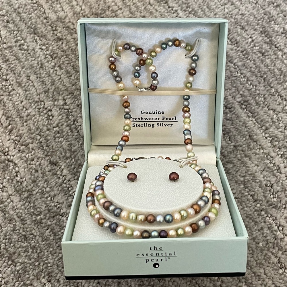 Fresh water pearl set